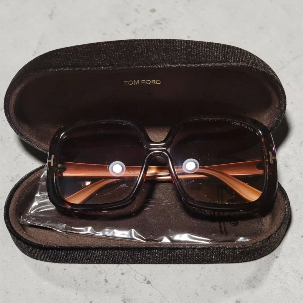 Tom Ford Valeria FT0389